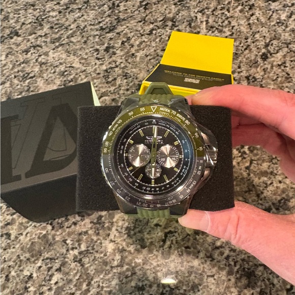 Invicta Aviator Skyshock Men's Watch - 50mm, Green NWT - Picture 6 of 8